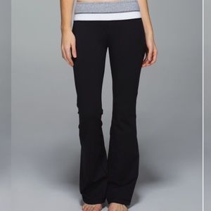 Lululemon Flared Groove Pants size 8 regular
